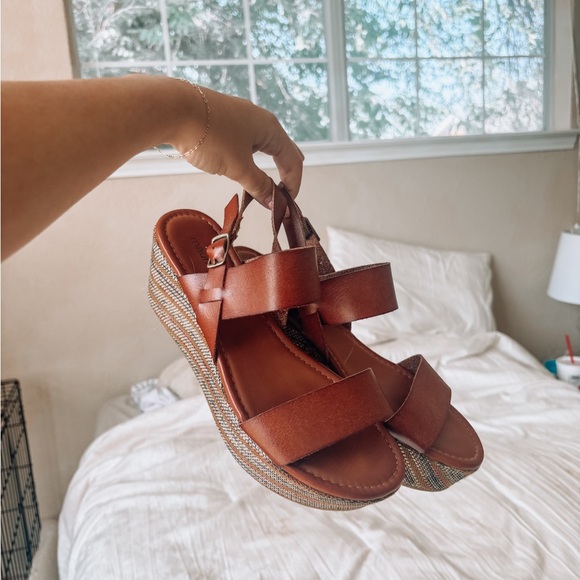 Honey Multicolor Wedges - Picture 3 of 3